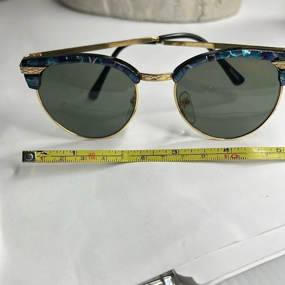 Foster Grant Blue Teal Gold tone Sunglasses Green Lenses